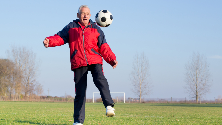Fotbollsträning stärker både hjärta och ben och är en särskilt bra sport för 55-70-åringar som har eller är på väg att utveckla diabetes.  Foto: Shutterstock